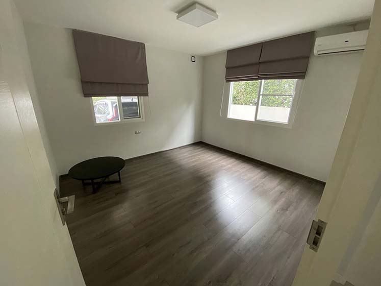 House with Shared Pool in Bangnatrad 